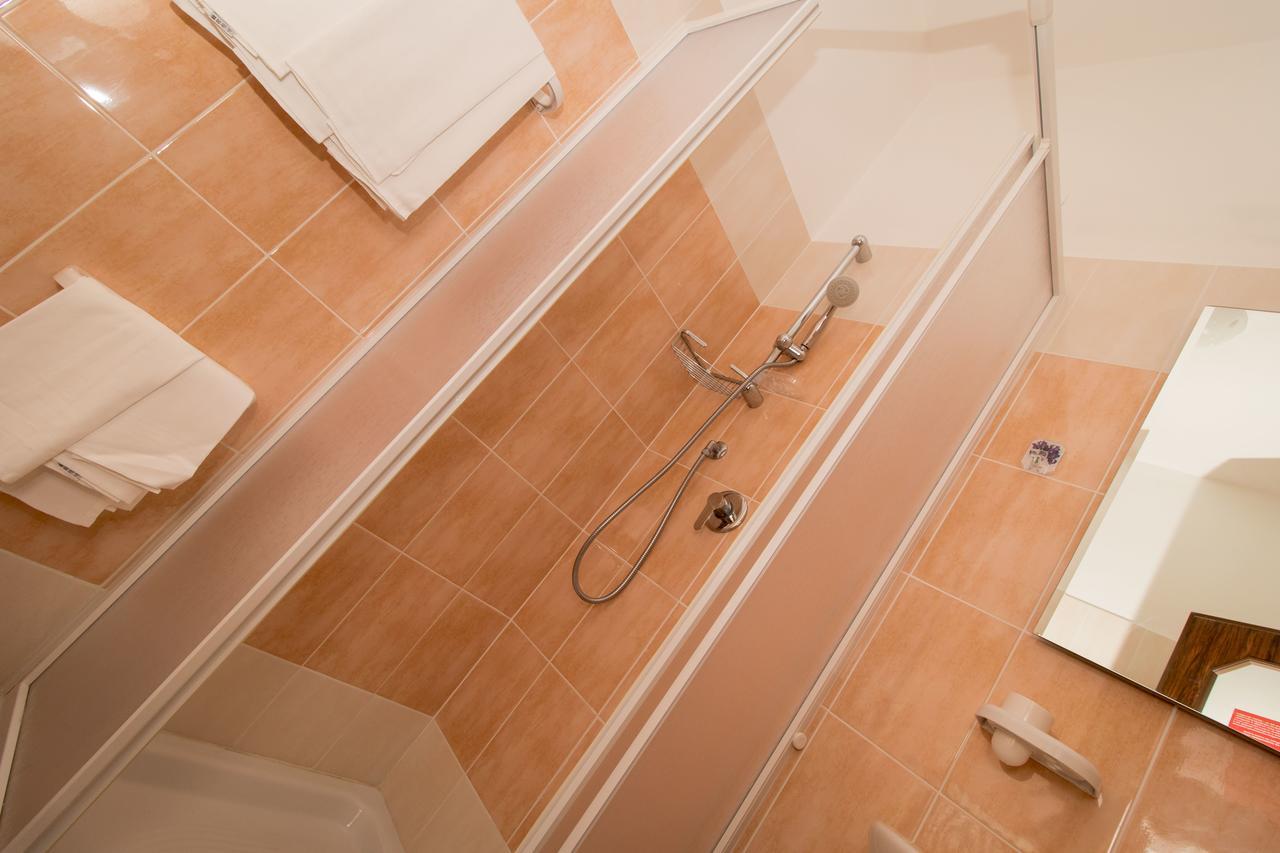 Hotel Cristallo Riolo Terme Luaran gambar